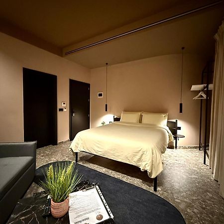 Rex Hotel Boutique Tirana Bagian luar foto