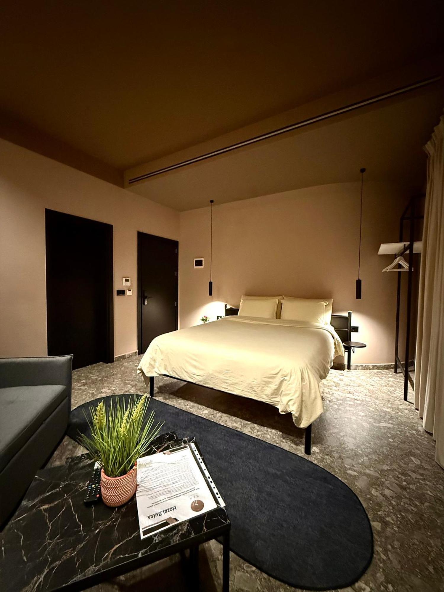 Rex Hotel Boutique Tirana Bagian luar foto