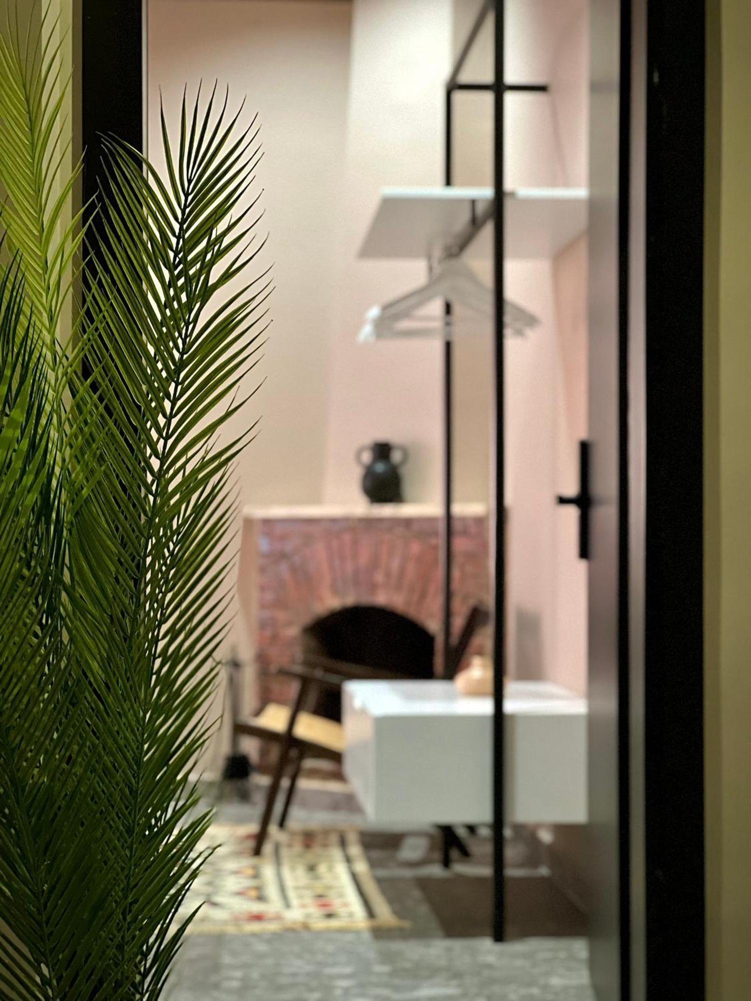Rex Hotel Boutique Tirana Bagian luar foto